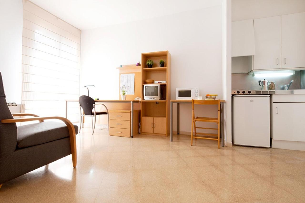 Residencia Universitaria Resa Francesc Giralt I Serra 테라사 외부 사진