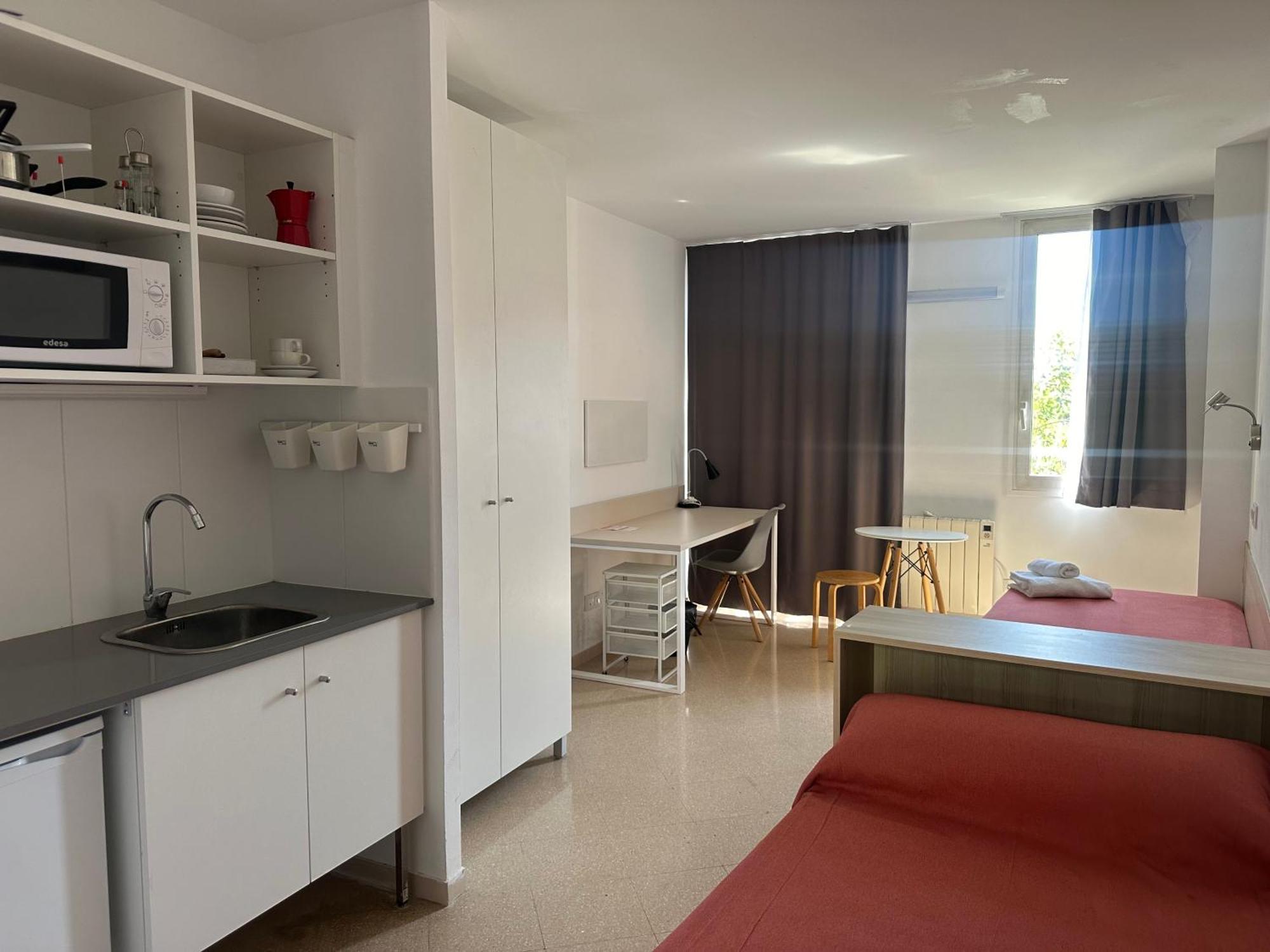 Residencia Universitaria Resa Francesc Giralt I Serra 테라사 외부 사진